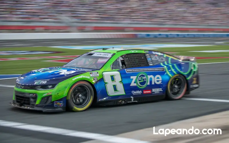 RCR retira el número 8 de Kyle Busch y correrá con el 33 en Charlotte