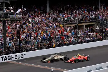 Felix Rosenqvist gana las 500 Millas de Indianápolis