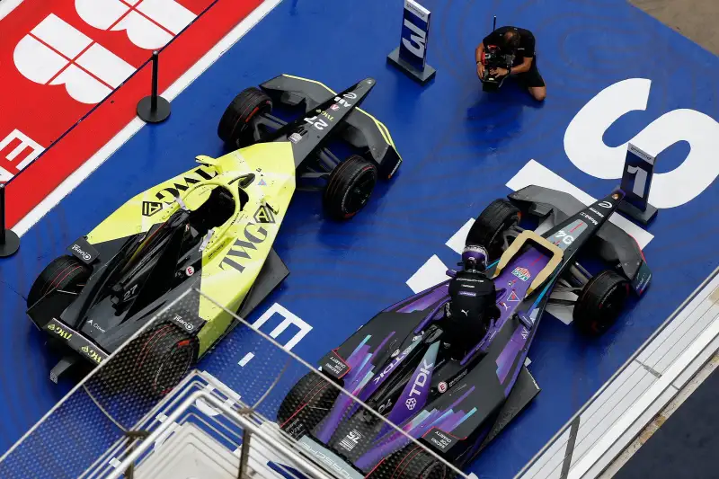 Wehrlein gana el E-Prix de Shanghái 2026 y se pone a tres puntos del líder Evans