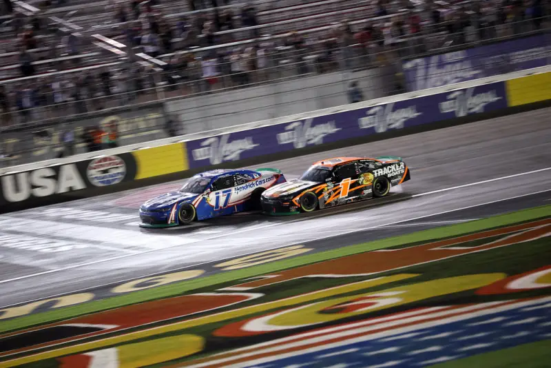 Corey Day gana en Las Vegas y aprieta el Chase